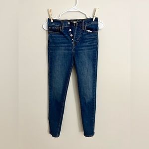 Levi wedgie skinny 24 jeans